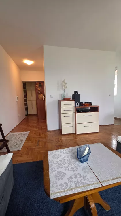 Milovana Vidakovića 13 | 4zida.rs