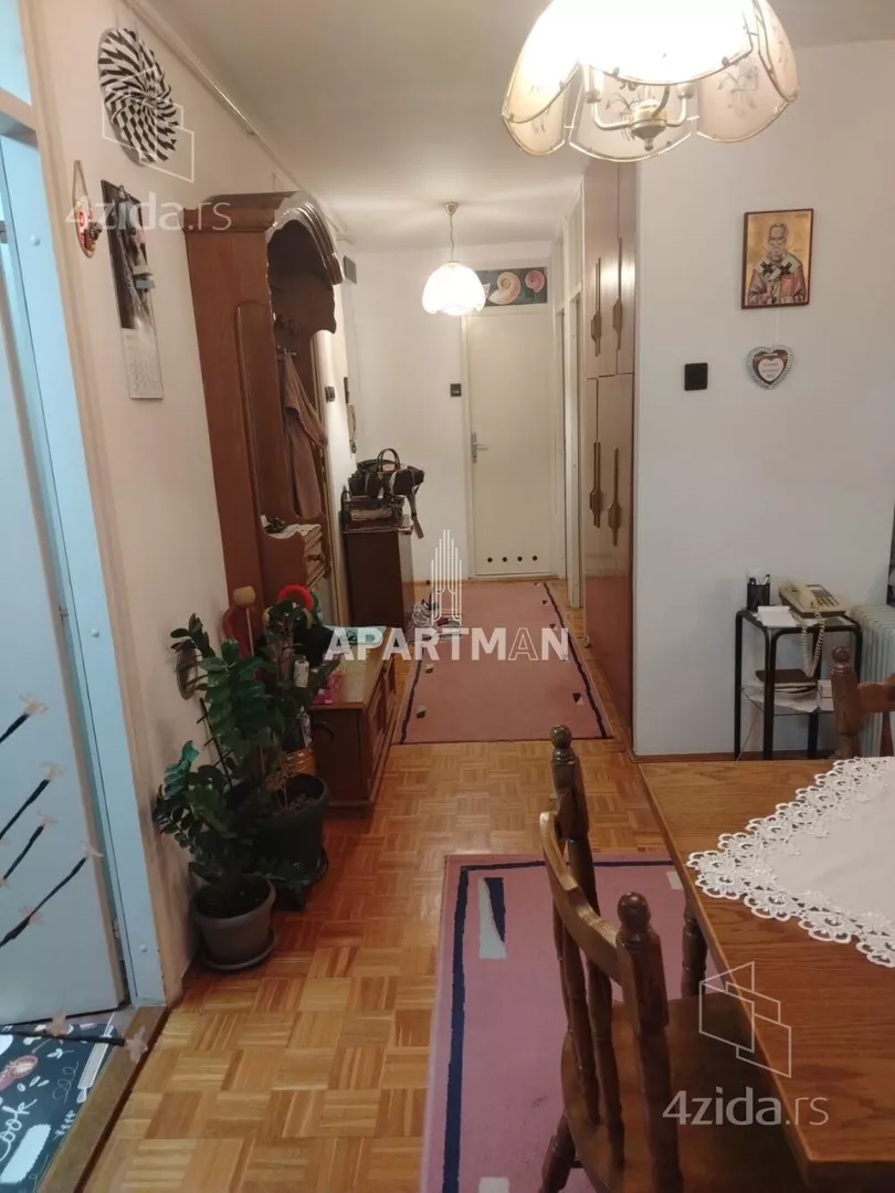 Troiposoban stan | 4zida