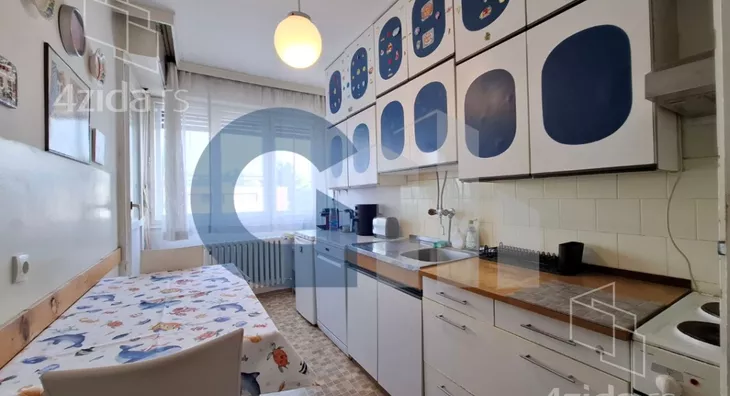 Četvoroiposoban stan | 4zida