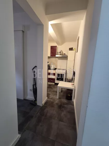 Dečanska | 4zida.rs