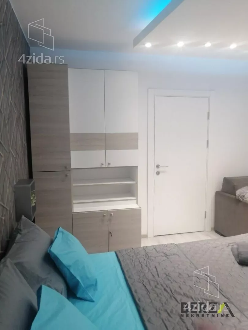 Jednoiposoban Stan Za Izdavanje, Novi Sad - Centar, 500€, 37m²