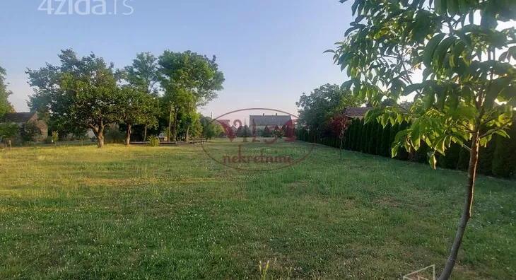 Plac | 4zida