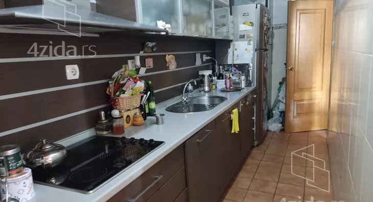 Četvoroiposoban stan | 4zida