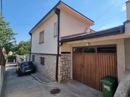 Poštanska 44 | 4zida.rs