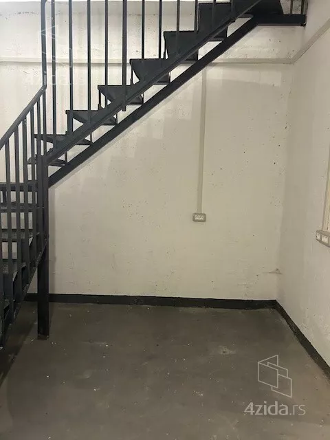 Lokal | 4zida