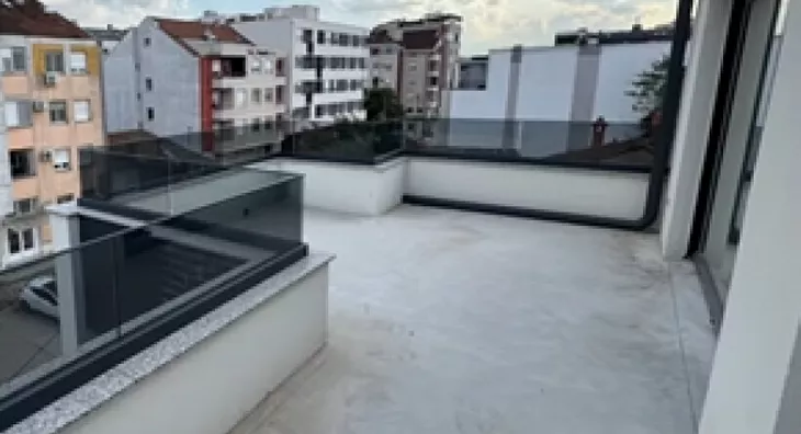 Šestosoban stan | 4zida