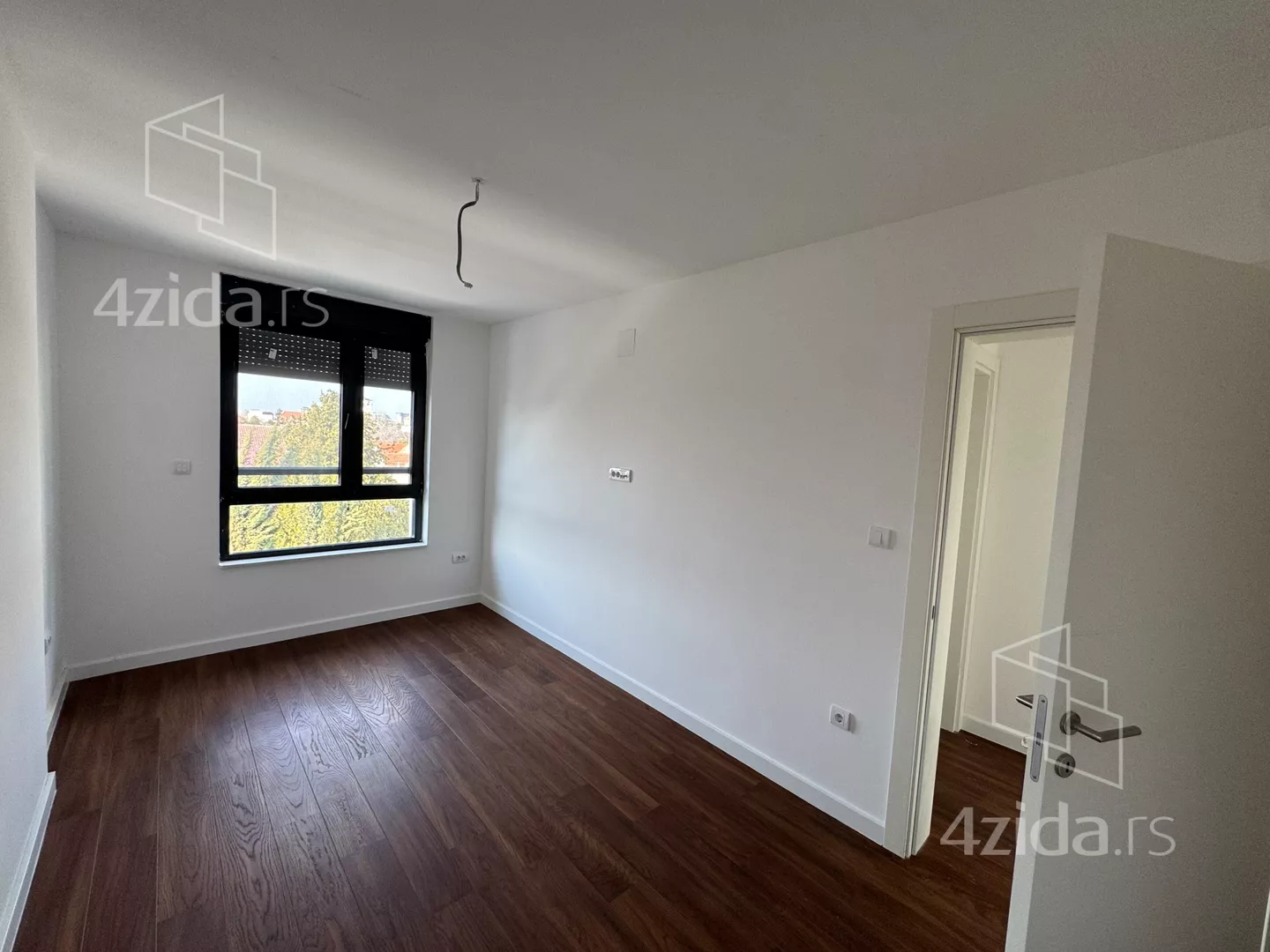 Šestosoban stan | 4zida