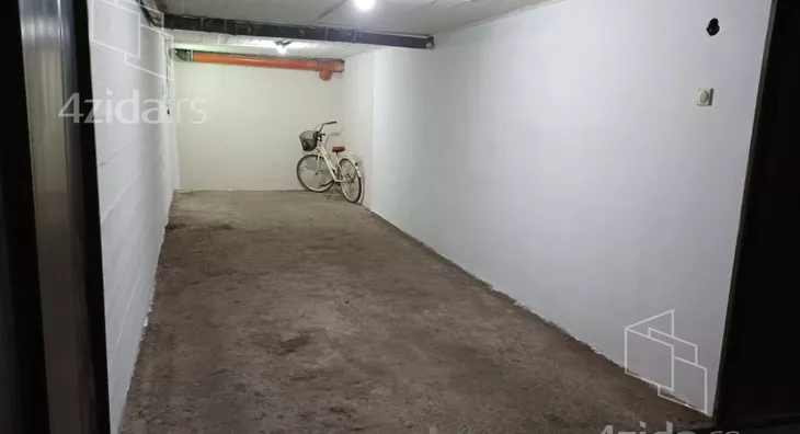 Garaža | 4zida
