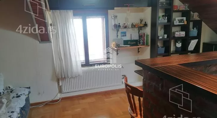 Šestosoban stan | 4zida