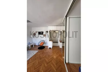 Ustanička | 4zida.rs