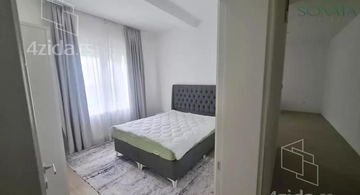 Šestosoban stan | 4zida