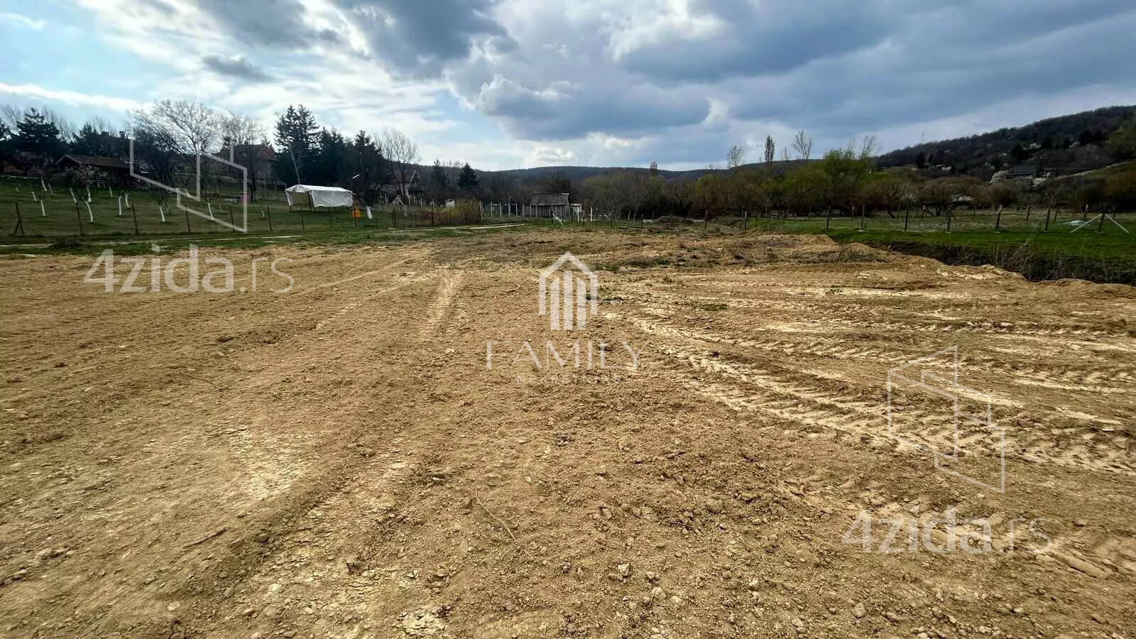 Građevinsko zemljište | 4zida