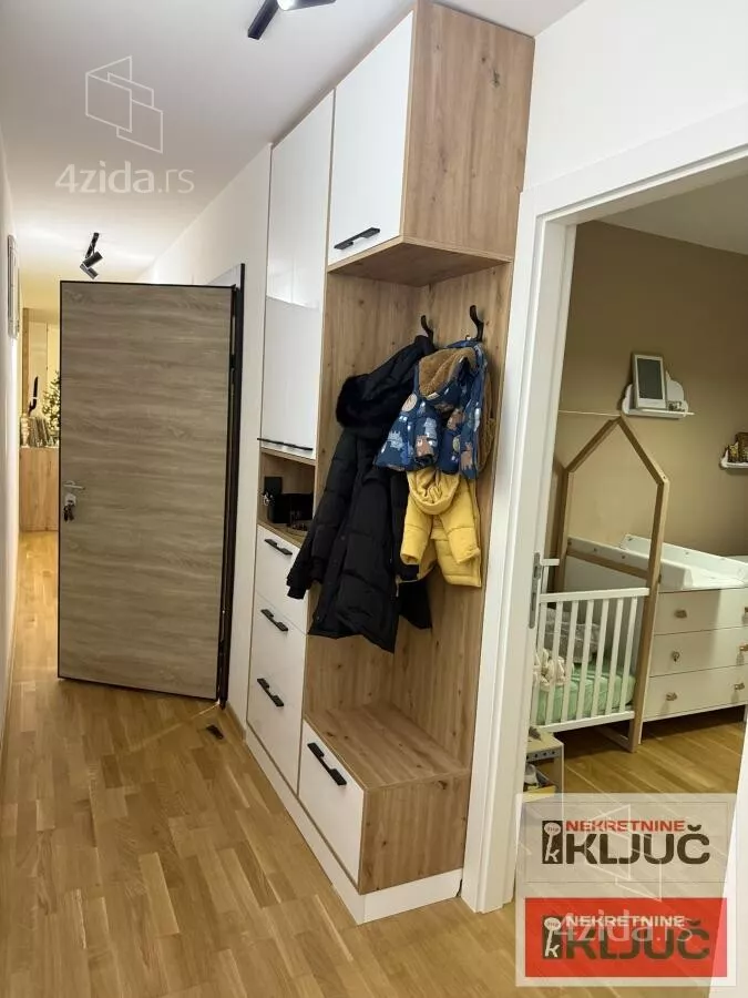 Troiposoban stan | 4zida