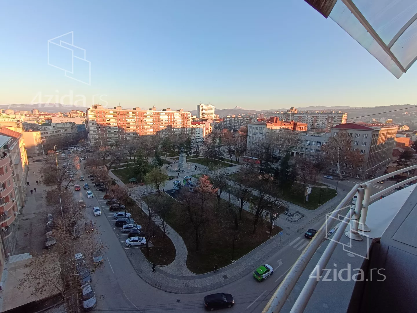 Dvoiposoban stan | 4zida