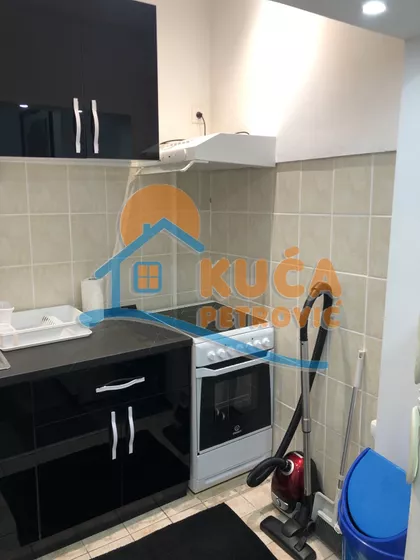 Obrenovićeva | 4zida.rs