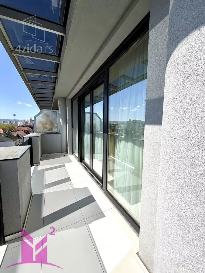 Sedmosoban stan | 4zida