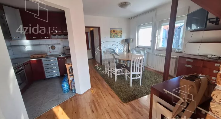 Petosoban stan | 4zida