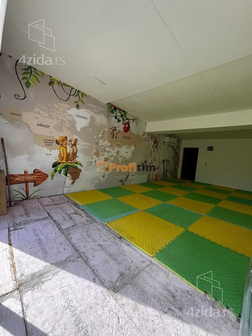 Poslovni prostor | 4zida