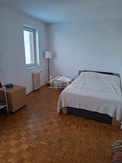 Nedeljka Gvozdenovića | 4zida.rs