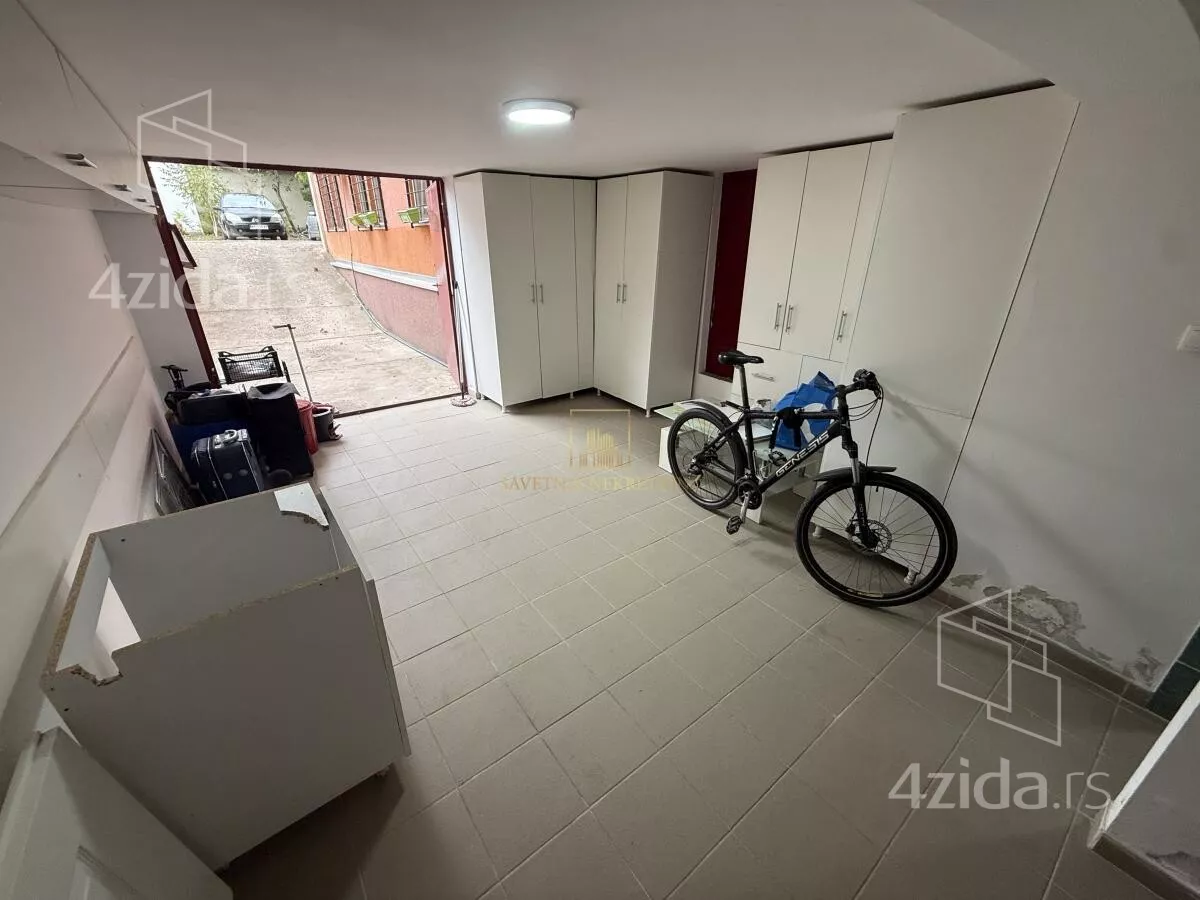 Garaža/Parking | 4zida
