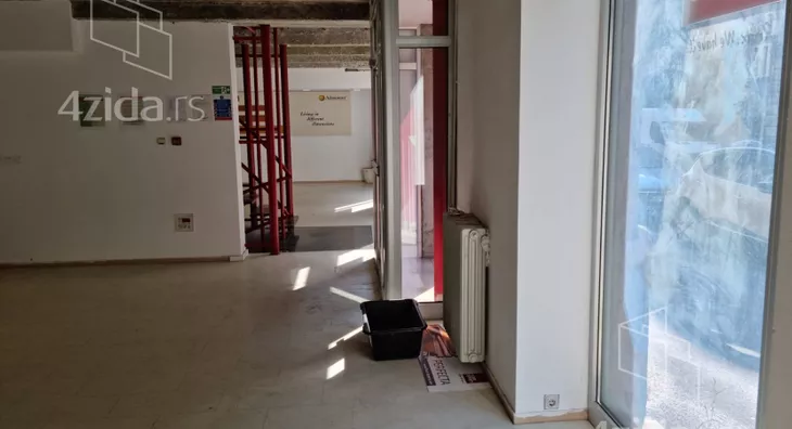 Poslovni prostor | 4zida
