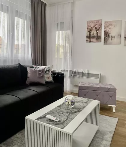 Vojvođanska | 4zida.rs