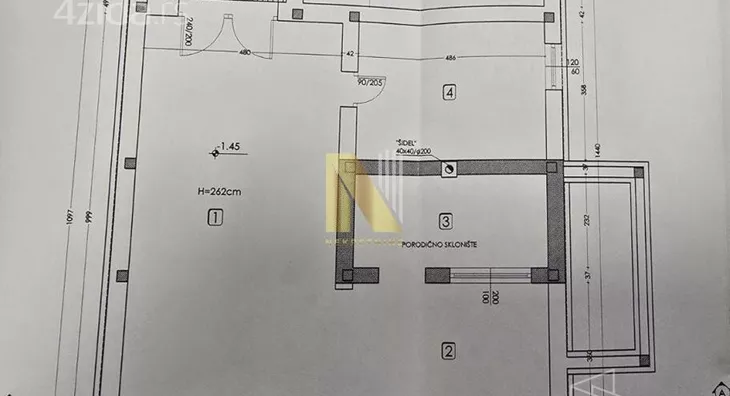 Poslovni prostor | 4zida