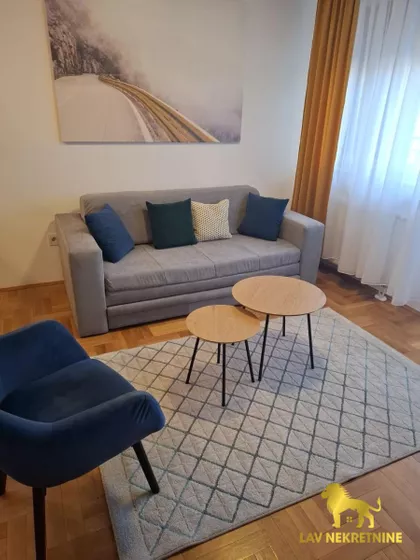 BRAĆE RIBNIKAR | 4zida.rs