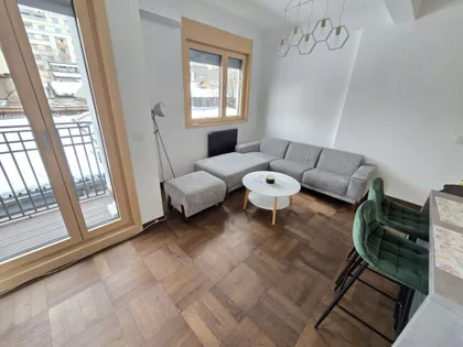 Janisa Janulisa | 4zida.rs