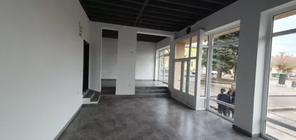 Paradni Trg 2 | 4zida.rs