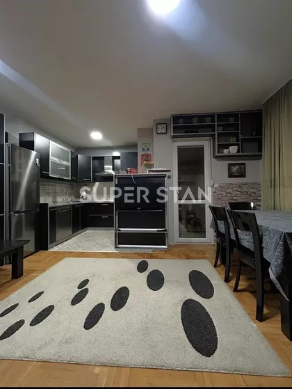 Trgovačka | 4zida.rs