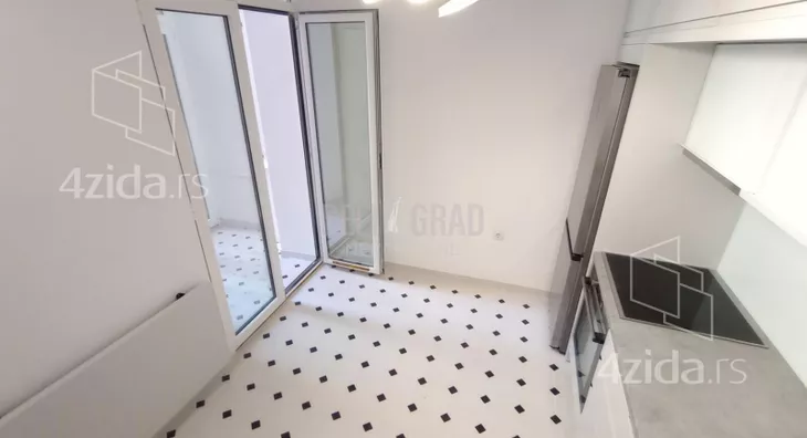 Četvoroiposoban stan | 4zida