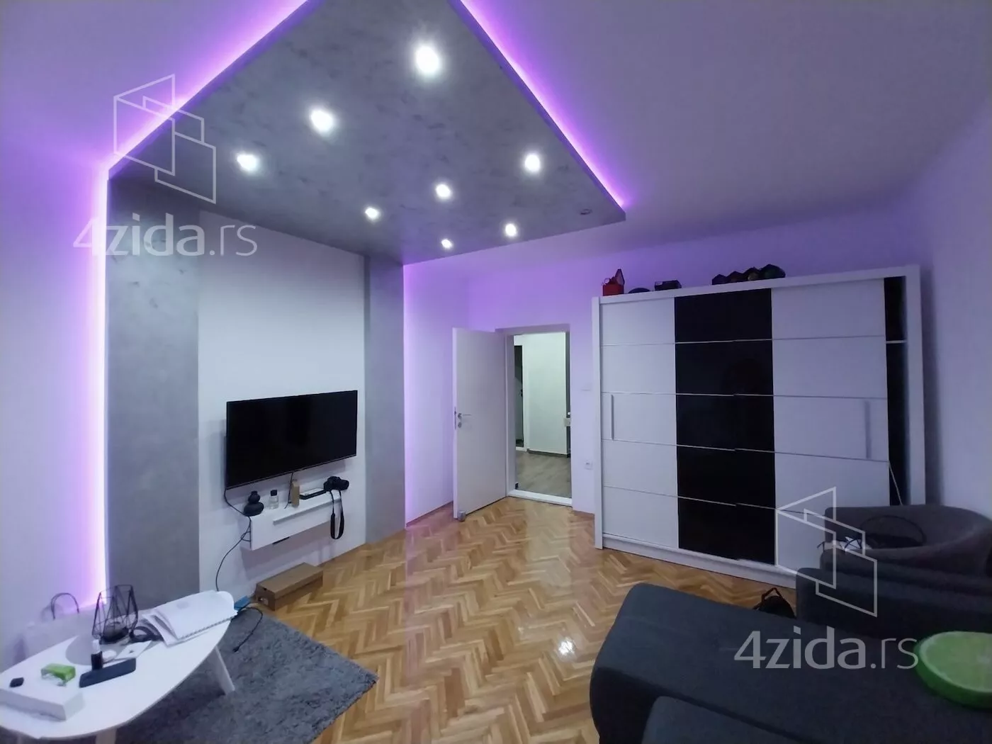 Petosoban stan | 4zida