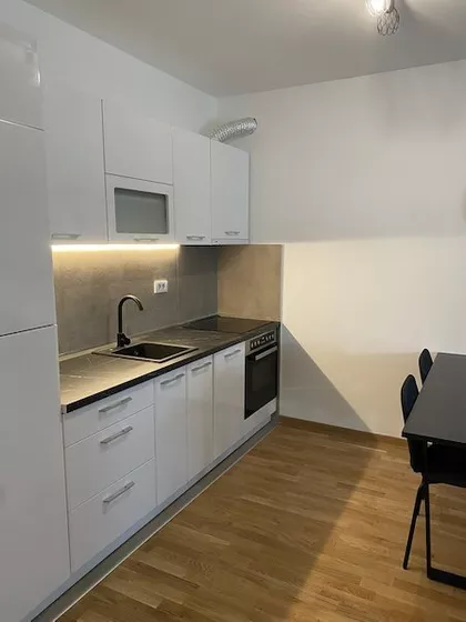 Stari Banovci | 4zida.rs