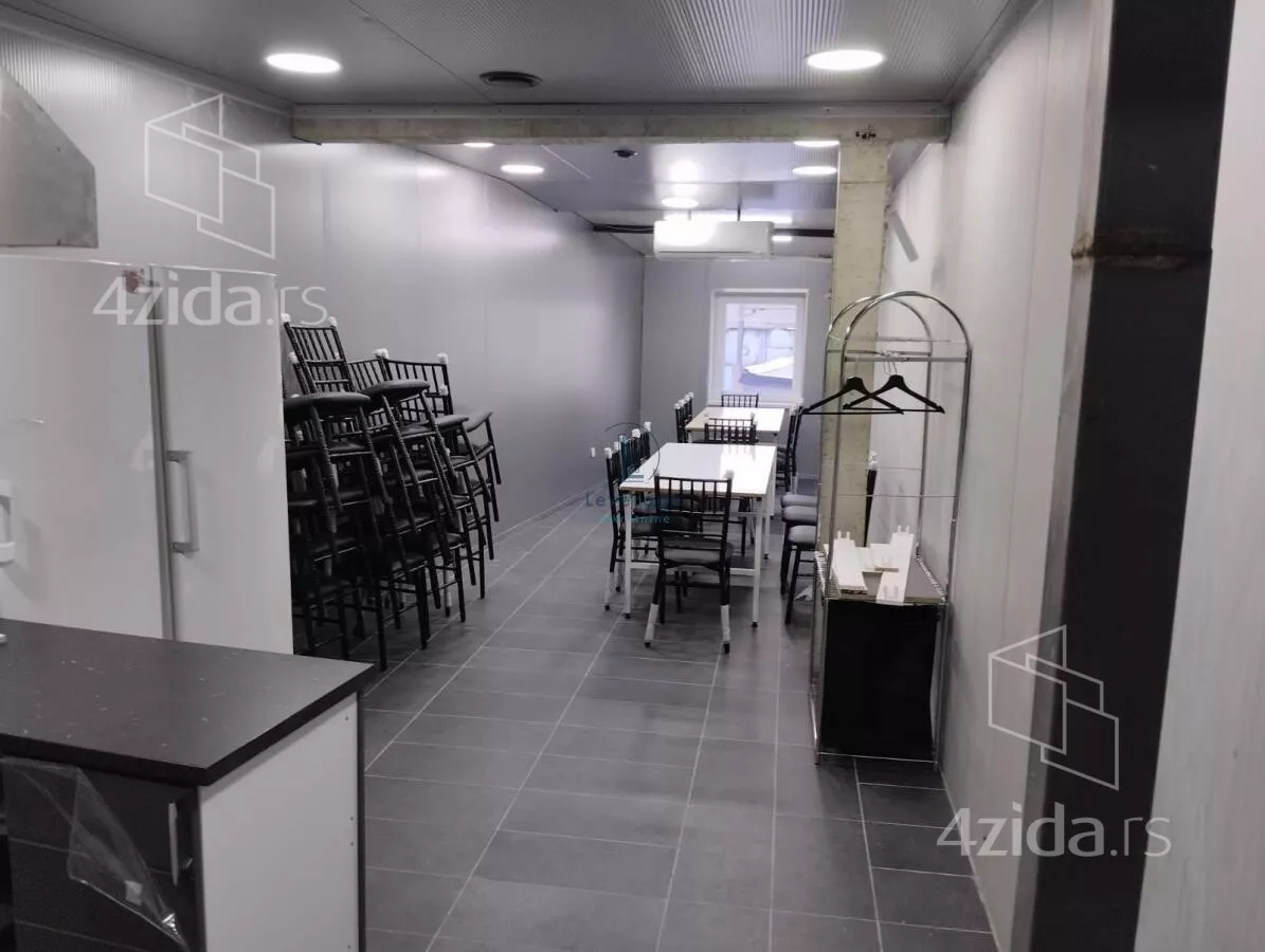 Šestosoban stan | 4zida