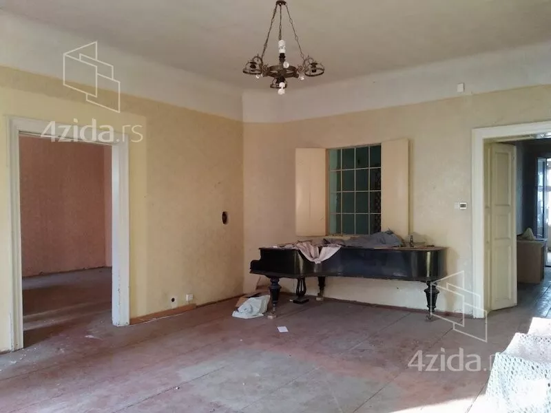 Četvoroiposoban stan | 4zida