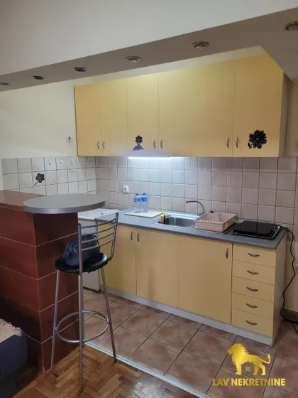 DANILA KIŠA | 4zida.rs