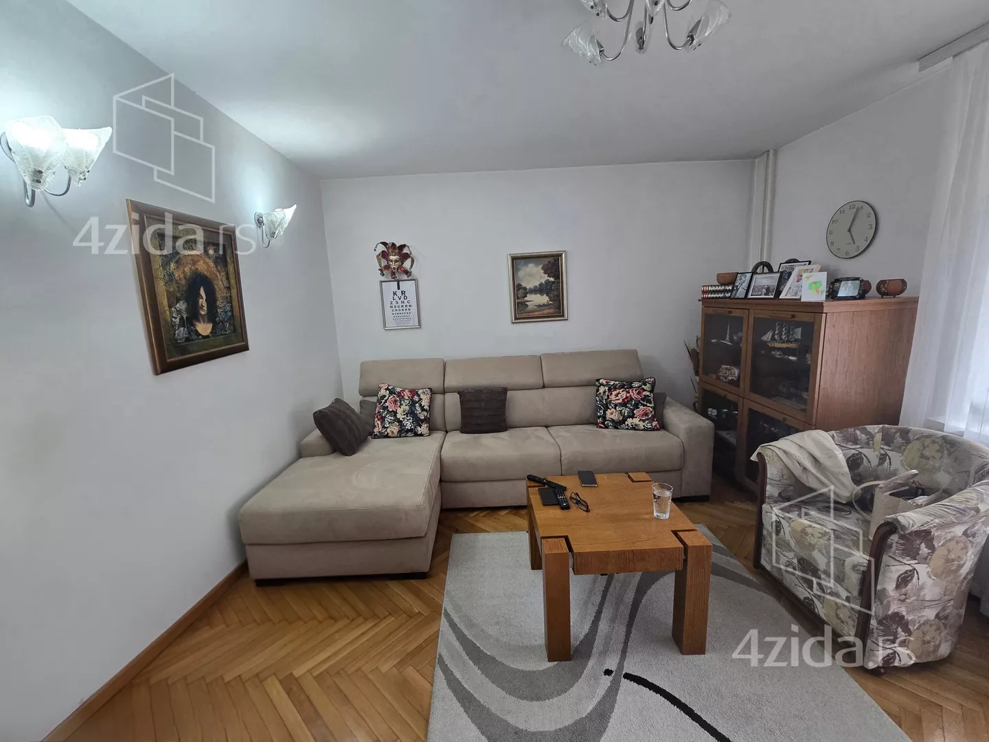 Troiposoban stan | 4zida