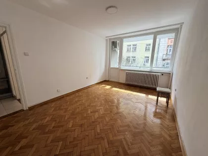 Zmaj Jovina | 4zida.rs