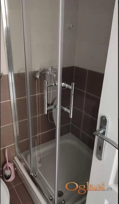 Vase Ostojića | 4zida.rs