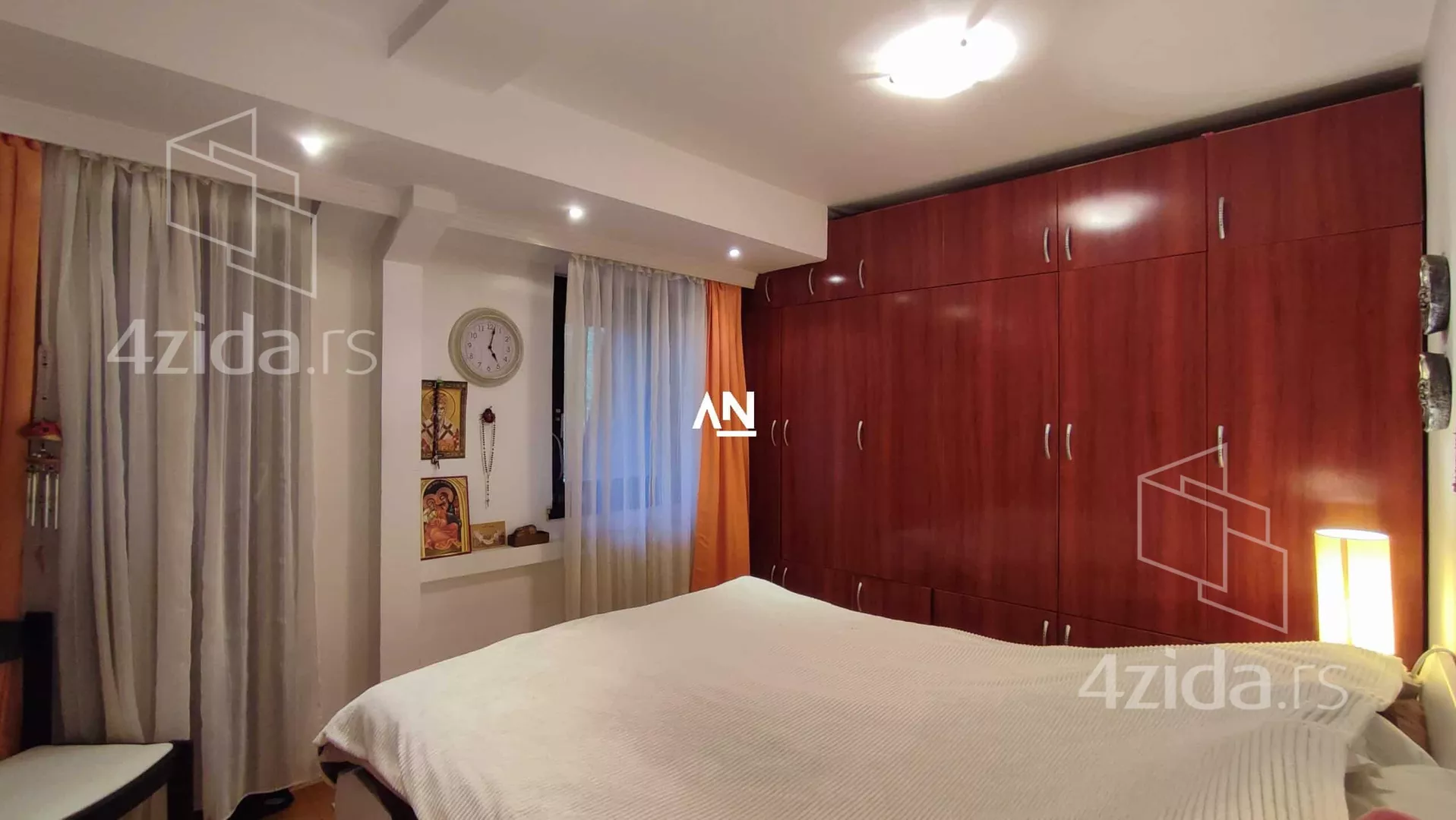 Petosoban stan | 4zida