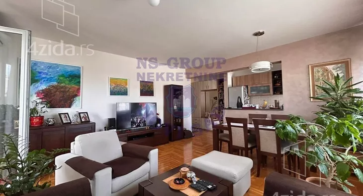 Troiposoban stan | 4zida