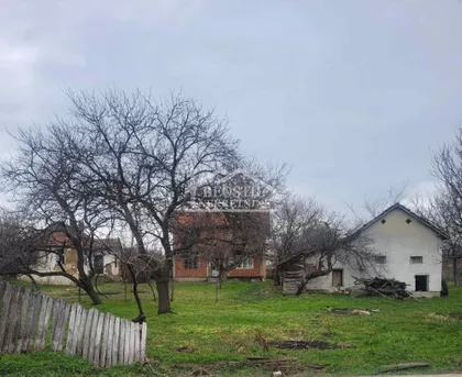 Ustanička | 4zida.rs