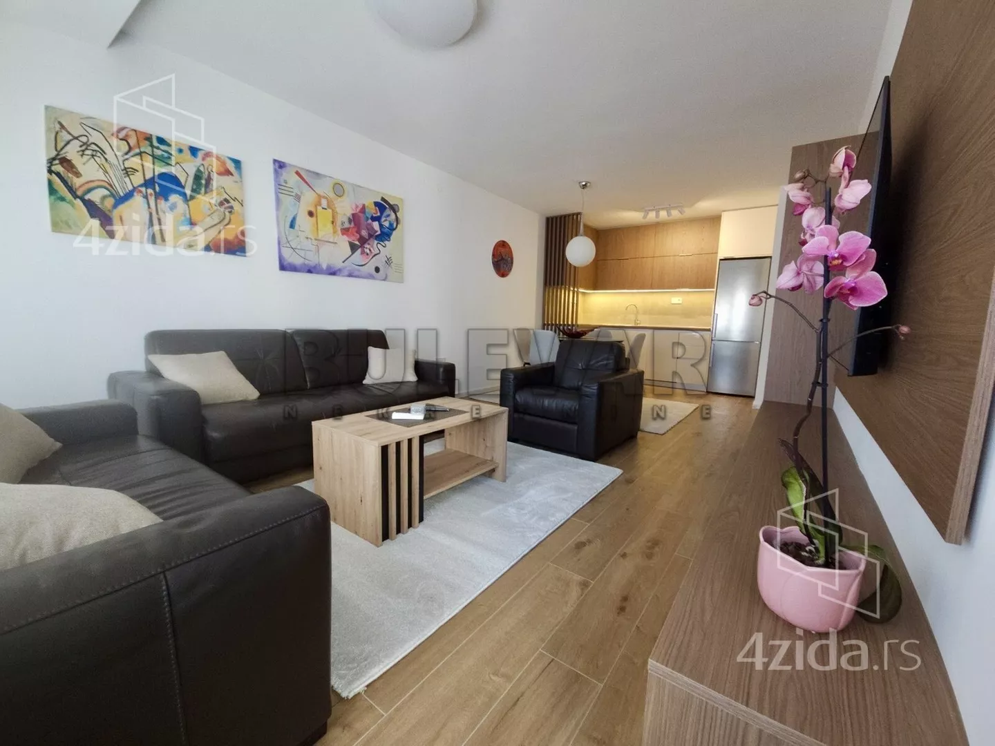 Jednoiposoban stan | 4zida