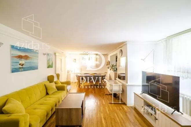 Četvoroiposoban stan | 4zida