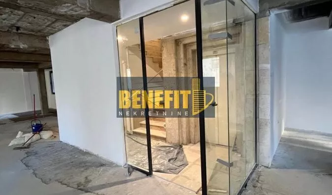 Poslovna zgrada | 4zida