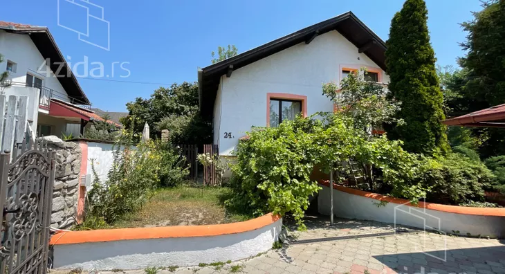 3-etažna kuća | 4zida
