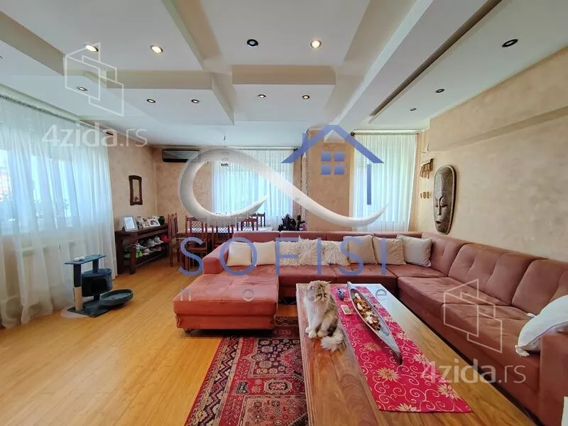 Četvorosoban stan | 4zida