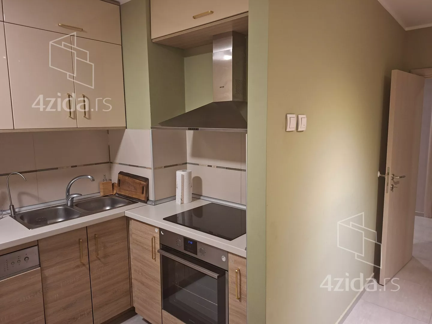 Troiposoban stan | 4zida