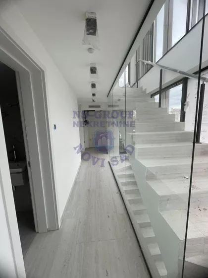 Cara Dušana | 4zida.rs